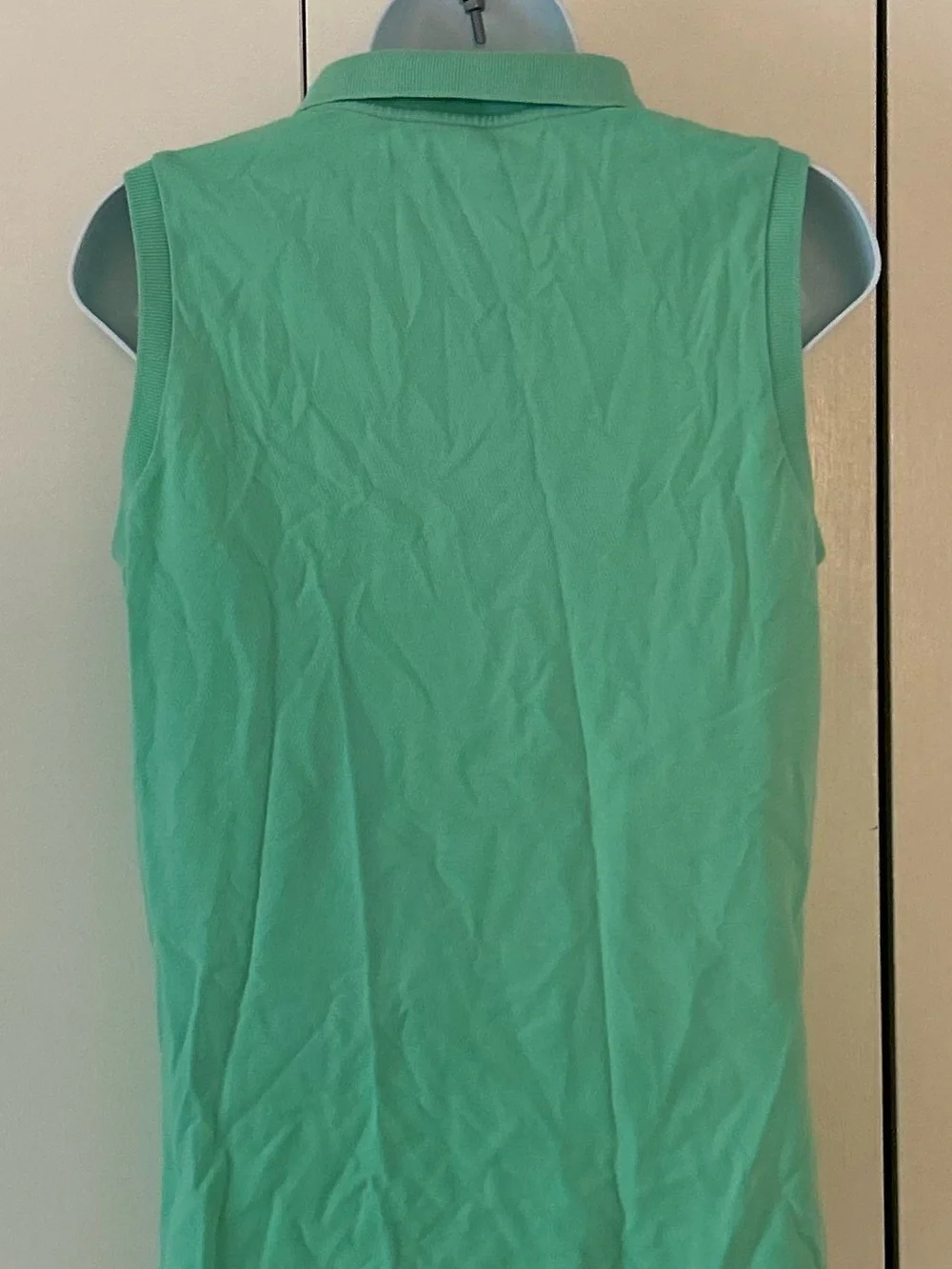 Lilly Pulitzer sleeveless collared partial button front shirt M - Picture 8 of 10